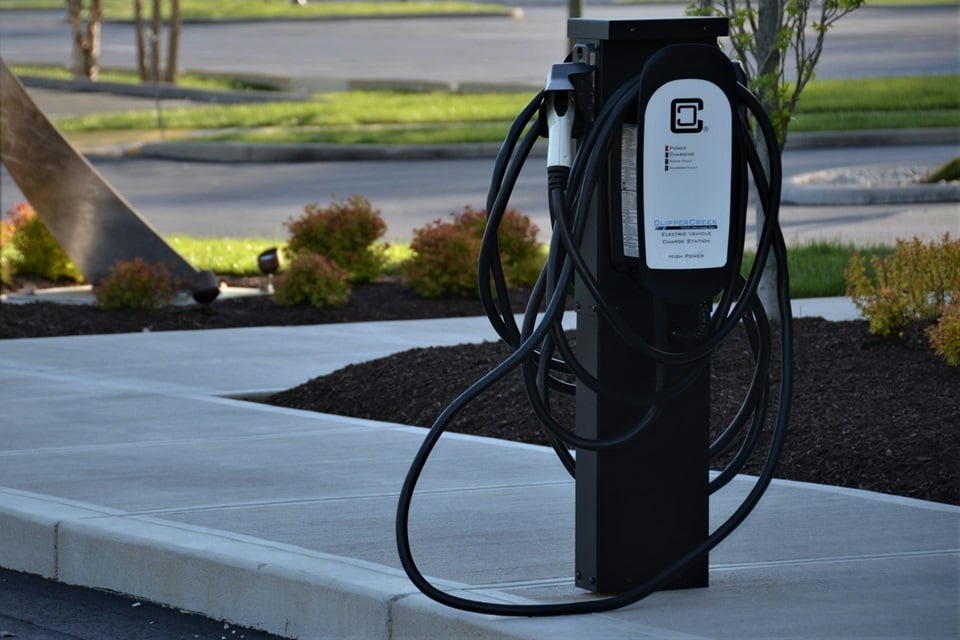 5 fois plus de bornes électriques sur les routes en 2035 ?