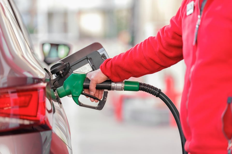 Carburant : la consommation continue de chuter en France