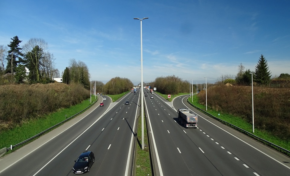 Panne d'essence ou de batterie sur autoroute et verbalisation